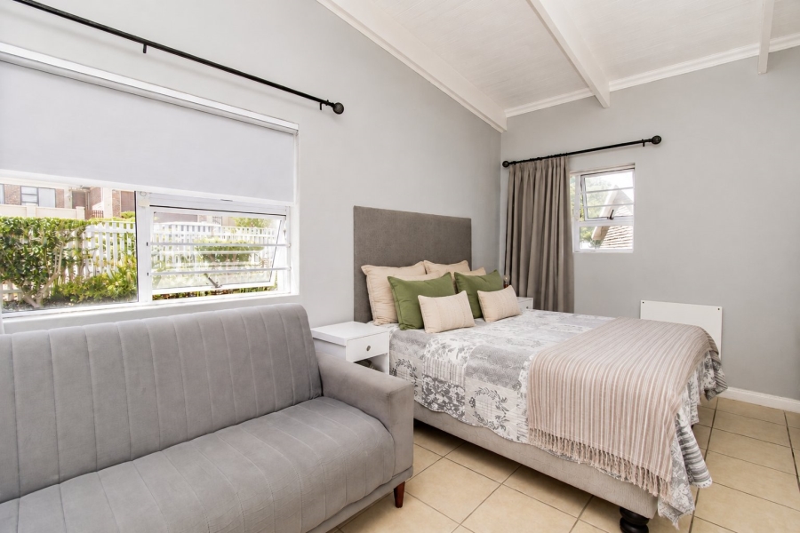 4 Bedroom Property for Sale in Fraaiuitsig Western Cape